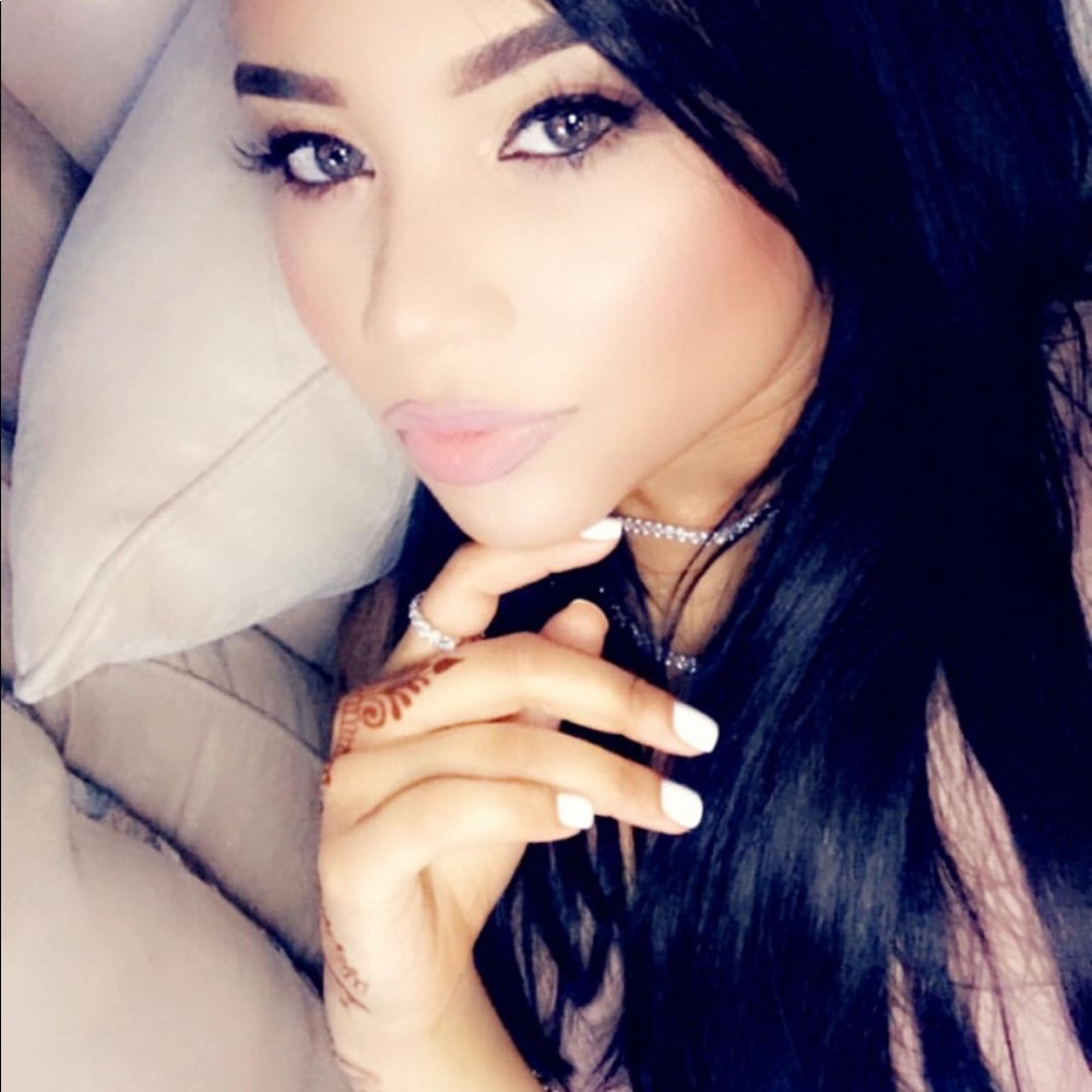 Meet your Posher, Tiphania